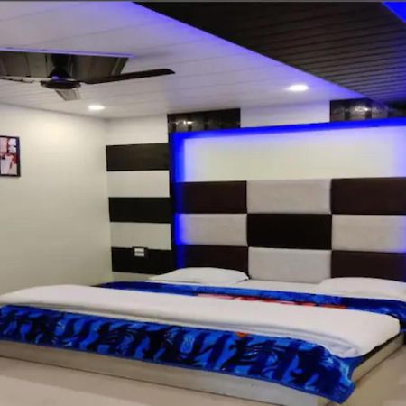 Oak Wood Homestay Banikhet Dalhousie Extérieur photo