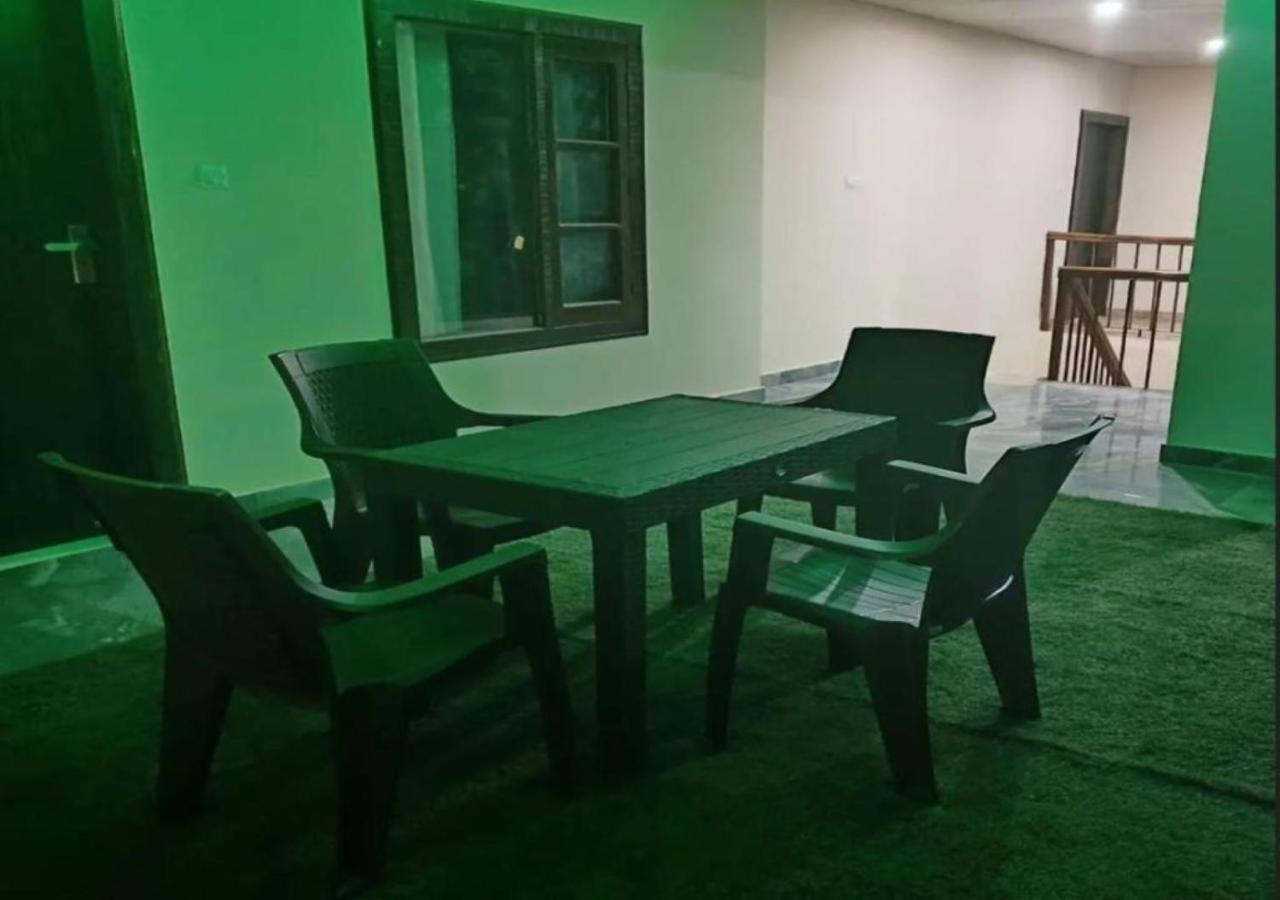 Oak Wood Homestay Banikhet Dalhousie Extérieur photo