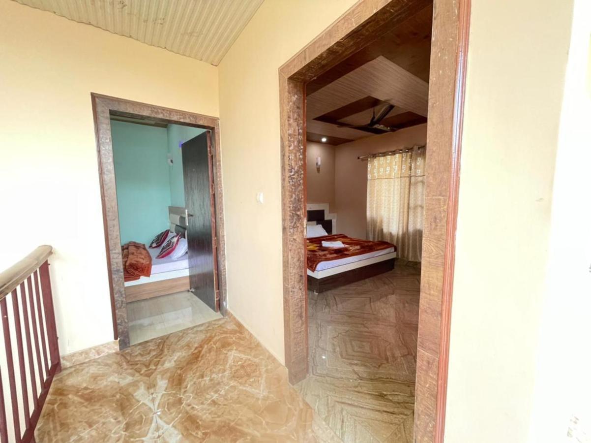 Oak Wood Homestay Banikhet Dalhousie Extérieur photo